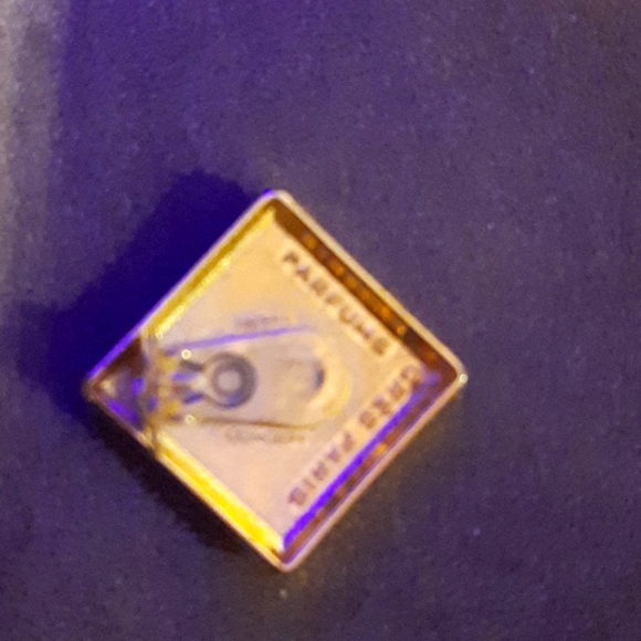 Givenchy Gres Parfums clip on earrings - Picture 2 of 3